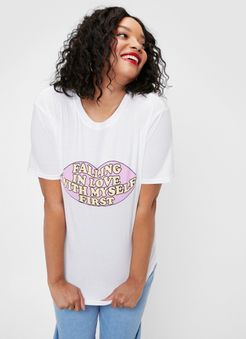 Falling in Love Plus Size Graphic T-Shirt - White