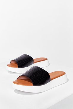 Croc's It Gonna Be Faux Leather Sliders - Black