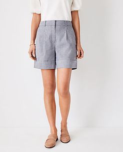 The Wide Cuff Chambray Short