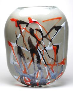 Murano Prestigue European Art Glass 13.5in Orion Oval Vase