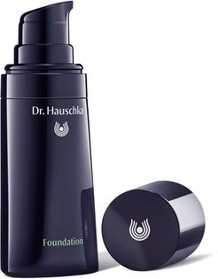 Dr. Hauschka Foundation 01 Macadamia