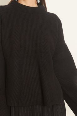 Gargalo Oversize Sweater in Black