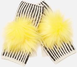 Two Tone Ribbed Cash Gloves With Faux Fur in Black/Yogi Yellow Bandier
