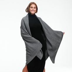 Recycled Cashmere Waffle Throw in Smoke