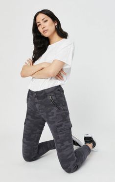 Juliette Skinny Cargo In Smoke Camo