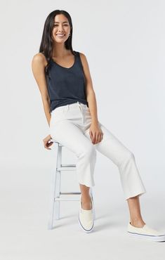 Anika Crop Flare In Off-white La Vintage