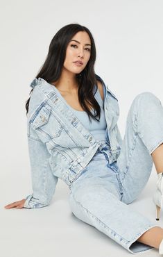 Linda 90's Jean Jacket In Bleached 90's Stretch