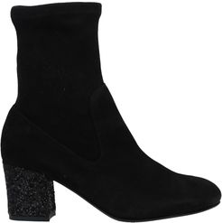 Ankle boots