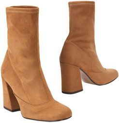 Ankle boots