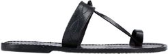 Toe strap sandals