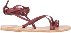 Toe strap sandals