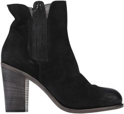 Ankle boots