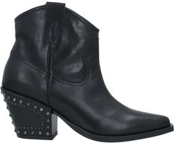 Ankle boots