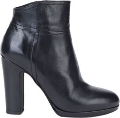 Ankle boots