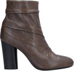 Ankle boots