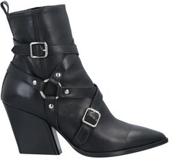 Ankle boots