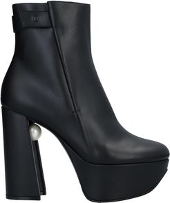 Ankle boots