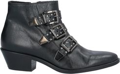 Ankle boots