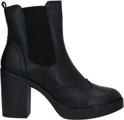 Ankle boots