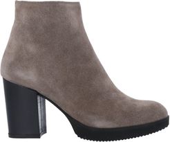 Ankle boots