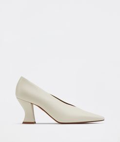 Almond Pumps - Bottega Veneta