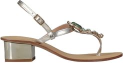 Toe strap sandals