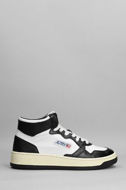 Sneakers Autry Mid in Pelle Nera