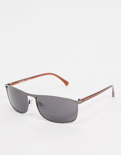 square sunglasses in gunmetal-Gray