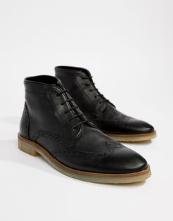 Brogue Boots In Black Leather With Natural Sole