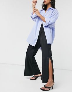 clean slit side wide leg pant in black