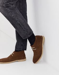 desert chukka boots in brown suede