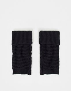 fingerless knit mittens in black