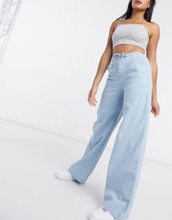 lightweight pull on jeans in lightwash-Blues