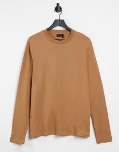 long sleeve t-shirt with crew neck in tan