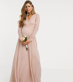 ASOS DESIGN Maternity Bridesmaid ruched waist maxi dress with long sleeves and pleat skirt in blush-Pink