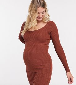 ASOS DESIGN Maternity long sleeve scoop neck in rust-Red