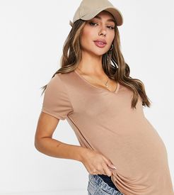 ASOS DESIGN Maternity relaxed v neck t-shirt in fawn-Brown