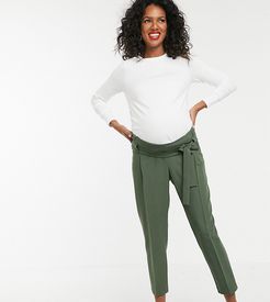 ASOS DESIGN Maternity tailored tie waist tapered ankle grazer pants-Green