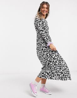 maxi smock dress in black and white floral print