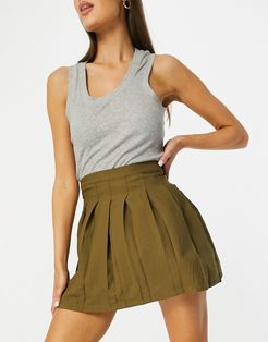 mini pleated tennis skirt in olive-Green
