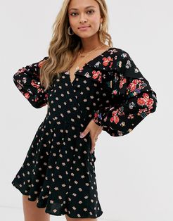mixed floral romper with ruffle sleeve-Multi