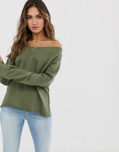 off shoulder oversized sweatshirt in khaki-Green