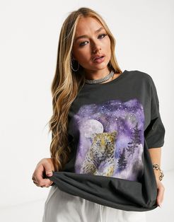 oversized t-shirt with leopard scenic print in washed charcoal-Grey