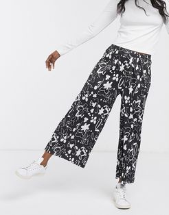 plisse culotte pants in mono floral print-Multi