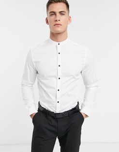 stretch slim shirt in white with grandad collar and contrast buttons