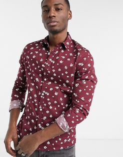 stretch slim shirt with all over print in burgundy-Red