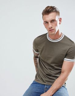 t-shirt with tipped neck in green