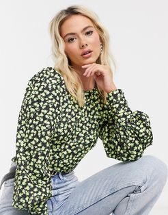 top with blouson sleeve with cuff detail in floral print-White