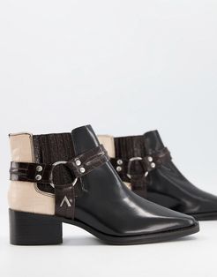 Mariana boots with harness detail in black leather