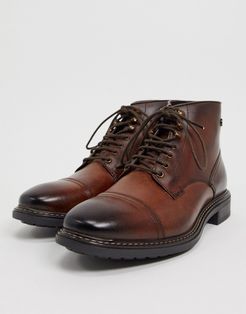 conrad toe cap boots in brown leather